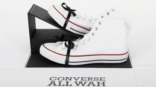 Фото Кеды Converse со встроенным эффектом "Wah"