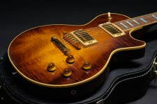 Фото Gibson призывает писать доносы