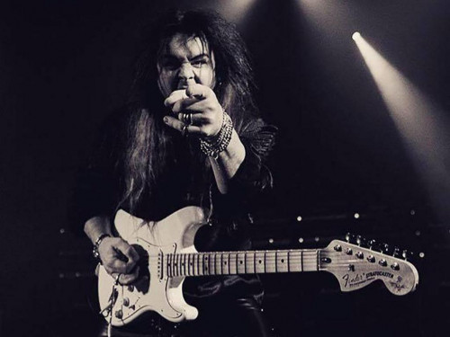 Фото YNGWIE MALMSTEEN "Wolves At The Door"