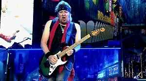 Фото Adrian Smith:  «Жаль, что COVERDALE ушел на пенсию»