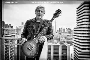 Фото Alex Lifeson: «Я просто люблю играть на гитаре!»