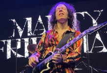 Фото Marty Friedman работает над новой музыкой