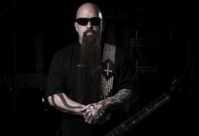 Фото Kerry King полон энтузиазма