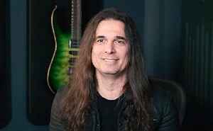 Фото Kiko Loureiro продюсировал фильм
