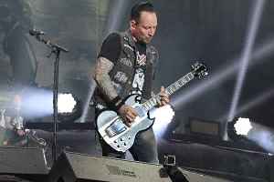 Фото Michael Poulsen: «Благодаря SABBATH я взял гитару»