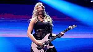 Фото У Nita Strauss есть половина альбома
