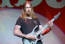 Фото OLA ENGLUND выпустил новую композицию