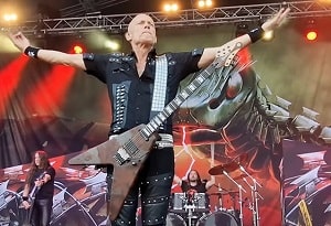 Фото Wolf Hoffmann о гитарах Flying V