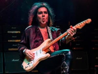 Фото Yngwie Malmsteen выпустит альбом осенью