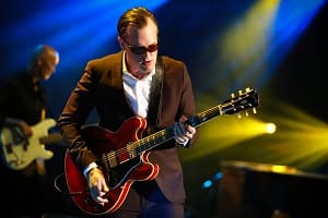 Фото Joe Bonamassa "Twenty-Four Hour Blues"