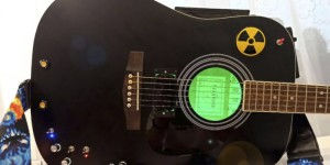 Фото Ютубер смастерил Crazy Guitar Rig 2.0