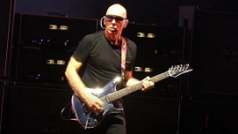 Фото Joe Satriani о подготовке к туру