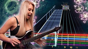 Фото Sophie Lloyd пробует Rocksmith+