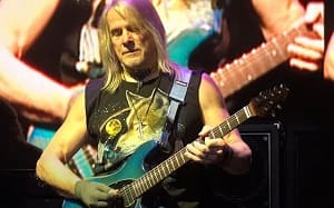 Фото Steve Morse о приемнике в DEEP PURPLE