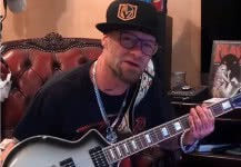 Фото Ivan Moody’s Guitar Zero: Legends Of The Fail