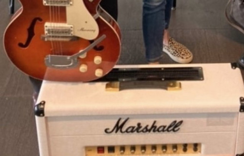 Фото Найдены гитара и усилитель Рэнди Роадса