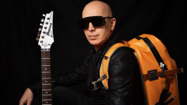 Фото JOE SATRIANI "Pumpin'"