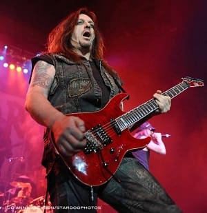 Фото Dave "Snake" Sabo не винит гранж